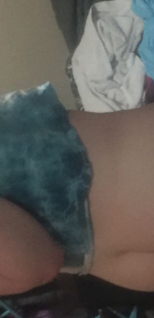 Model - Samantha curvy