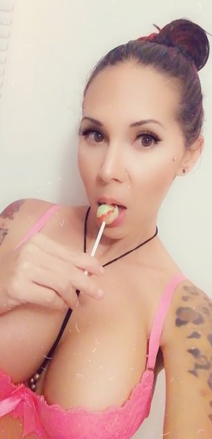 Model - graci divas dildo