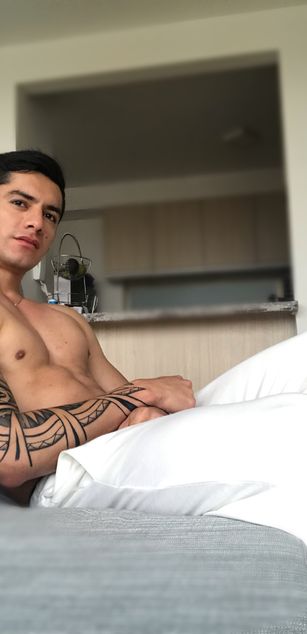 Model - Angel Stonne Hot