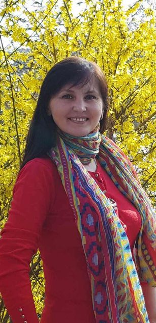 Model - Soo Sweet brunette