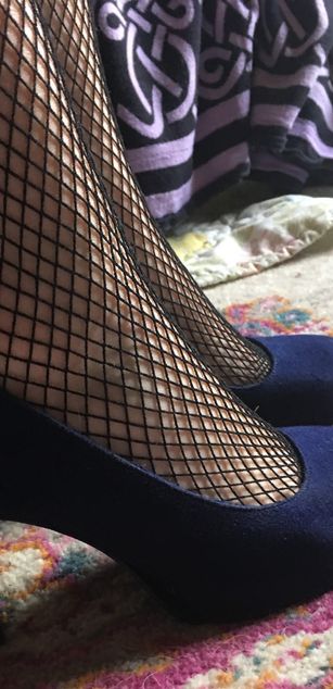 Model - Goddess Gwen dominatrix