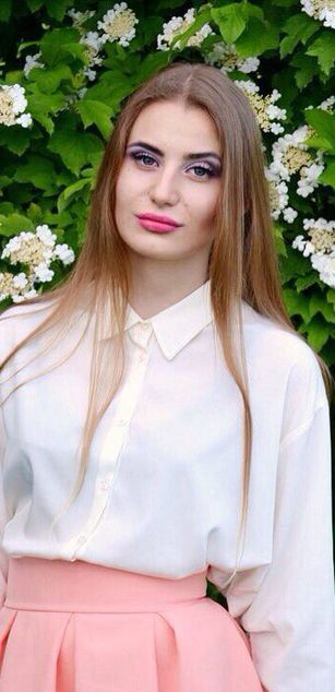 Model - EmmyCrystal 2