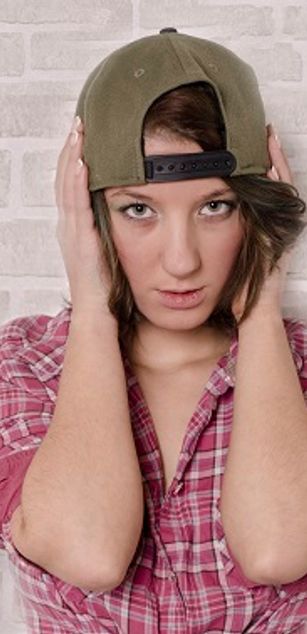 Model - Ria  deepthroat