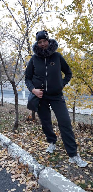 Model - Kamilla bigtits