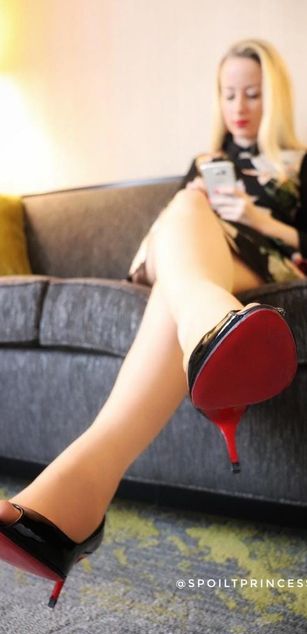 Model - SpoiltPrincessG findom