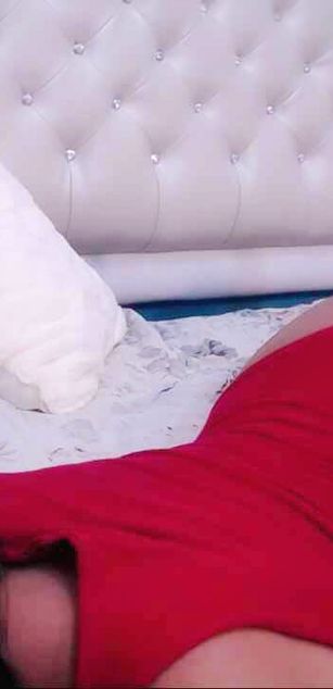 Model - KarlaTheron deepthroat