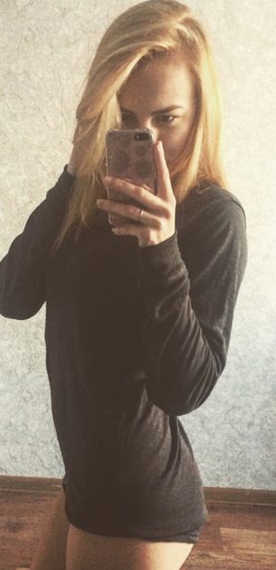 Model - CuteKate sexy