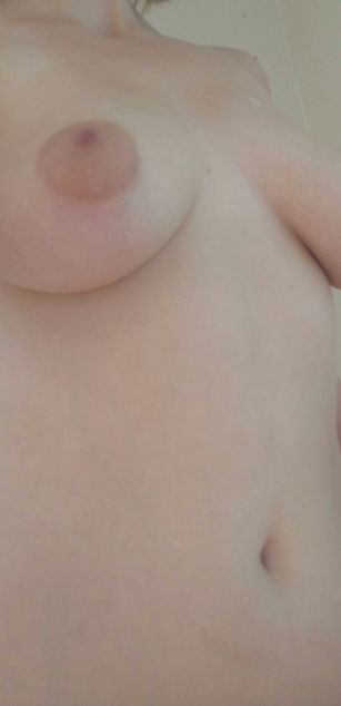 Model - SinnaElise petite