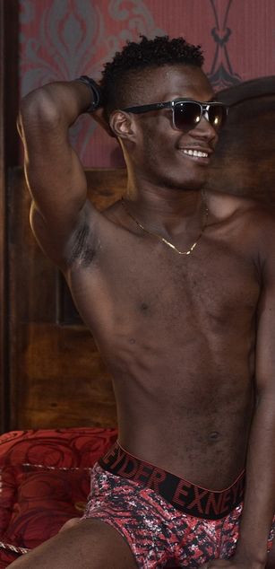 Model - hancock_19inch bigcock