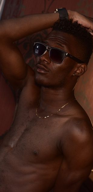 Model - hancock_19inch bigcock