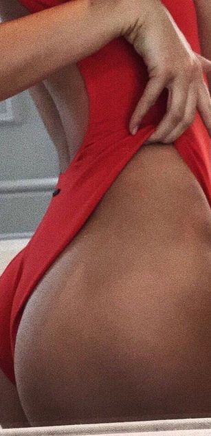 Model - Daniella sexy