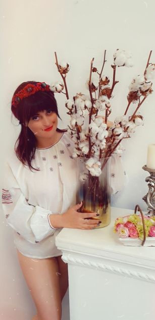 Model - Emmine bigtits