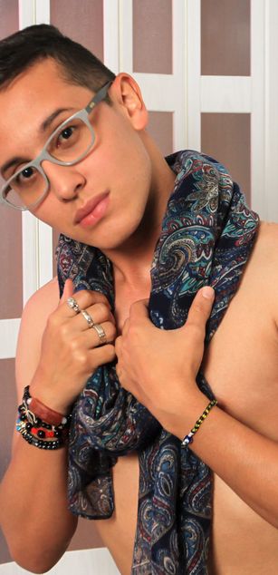 Model - Mateo Galan cum