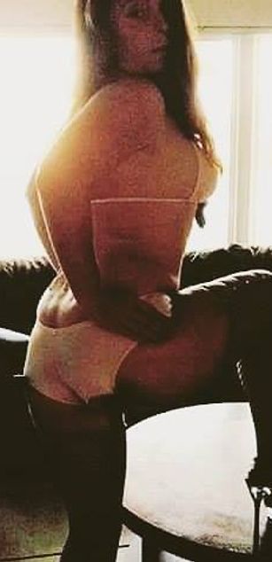 Model - Blazedflowrr deepthroat