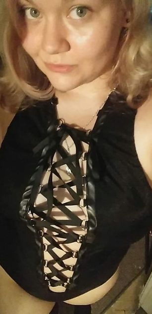 Model - MistressMiu bigboobs