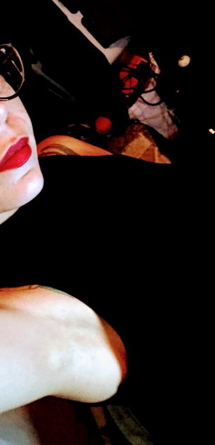 Model - NadiaNoir sexy