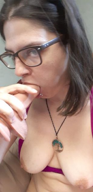 Model - jucythighs nerd