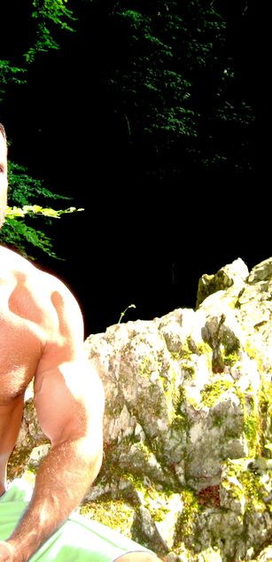 Model - AlexWild hairy