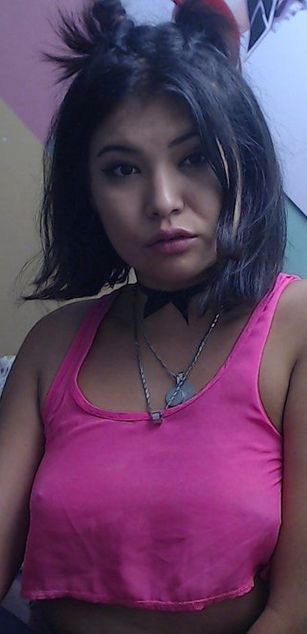 Model - Hinnata Pink pussy