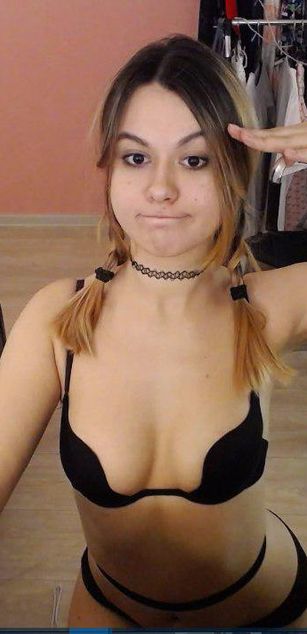 Model - Donttellurwife curvy