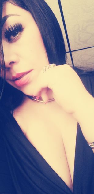 Model - Melissa_Daniels deepthroat