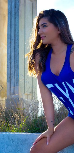 Model - Naira bigtits