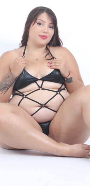 Model - Victoria Foxx ass