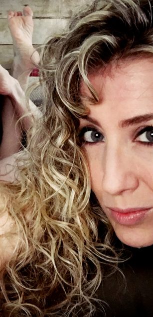 Model - Erotic_Executive roleplay