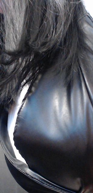 Model - BruneteBBW outfits