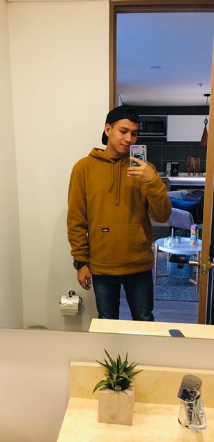 Model - Emilio deepthroat