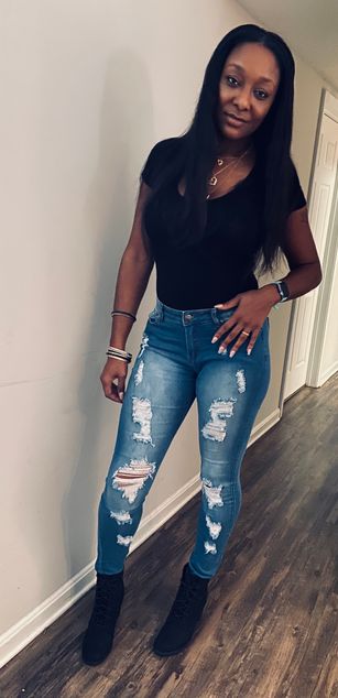 Model - Ebony Flow Ebony