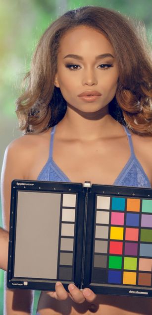 Model - Cecilia Lion findom