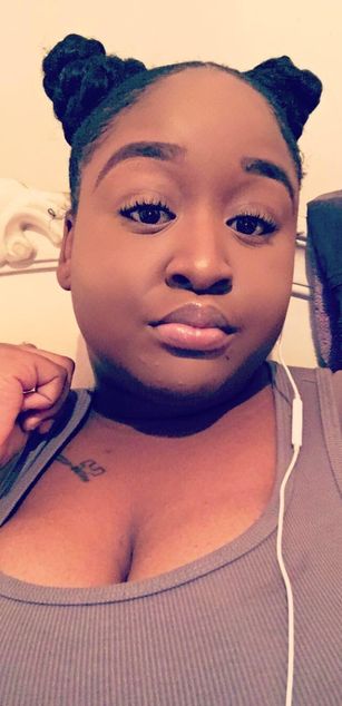 Model - CeceRealJuicy ass