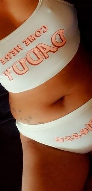 Model - LexxxyLoo bigtits