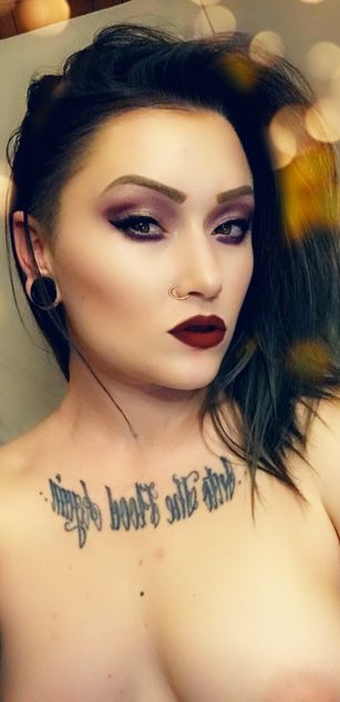 Model - Roxie Lovesick toys