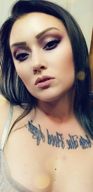 Model - Roxie Lovesick toys