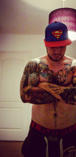 Model - alechardyxxx tattoos