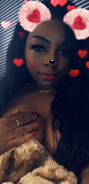 Model - Island Treat pornstar