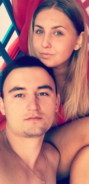 Model - Oscar_nika striptease