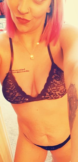 Model - Erynn Love sex