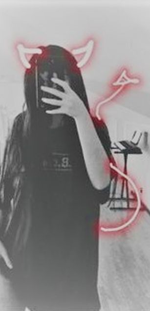 Model - Charlotte Fox girl