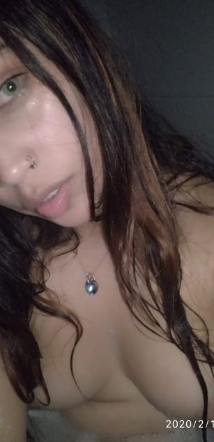 Model - Carolayn Jeis deepthroat