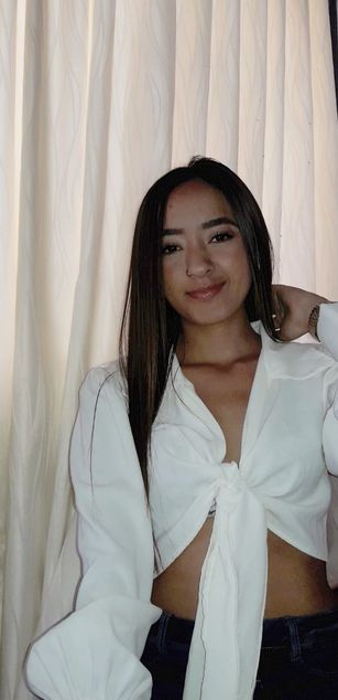 Model - Luciana Smith blowjob