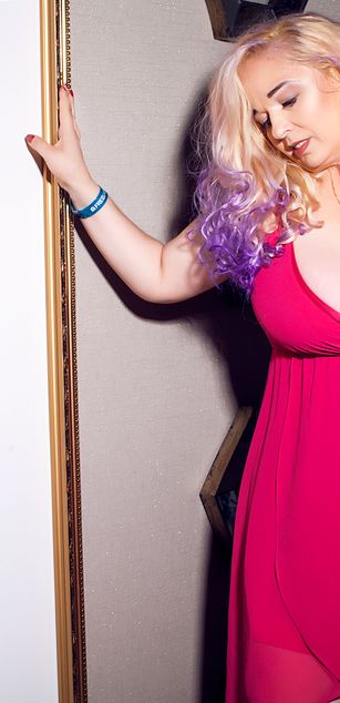 Model - Milfy Sophie dirtytalk