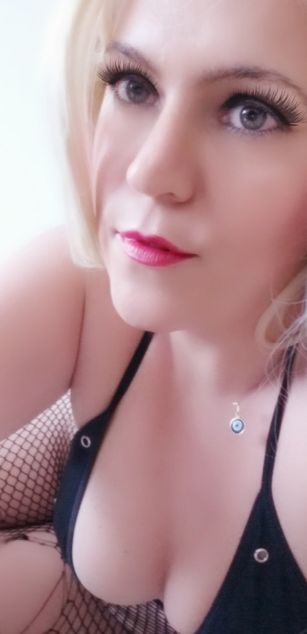 Model - Bianca Milf bigtits