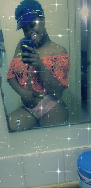 Model - ebony secret ass