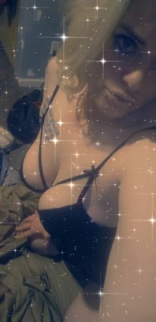 Model - Mandi Cane sexy