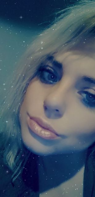 Model - Mandi Cane sexy