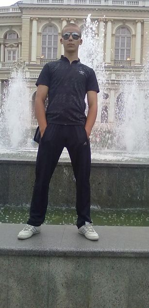 Model - nikolosX play