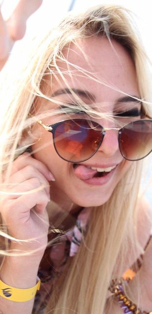 Model - AppleBrandy striptease